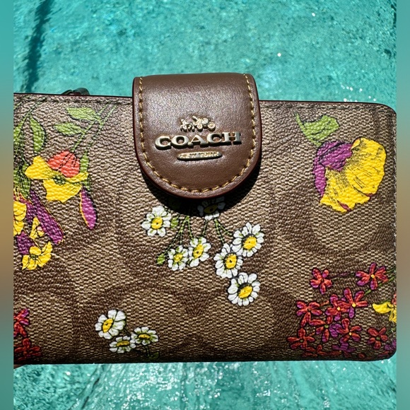 Coach Medium Corner Zip Wallet In Brown Signature Canvas With Floral Print - Picture 5 of 11